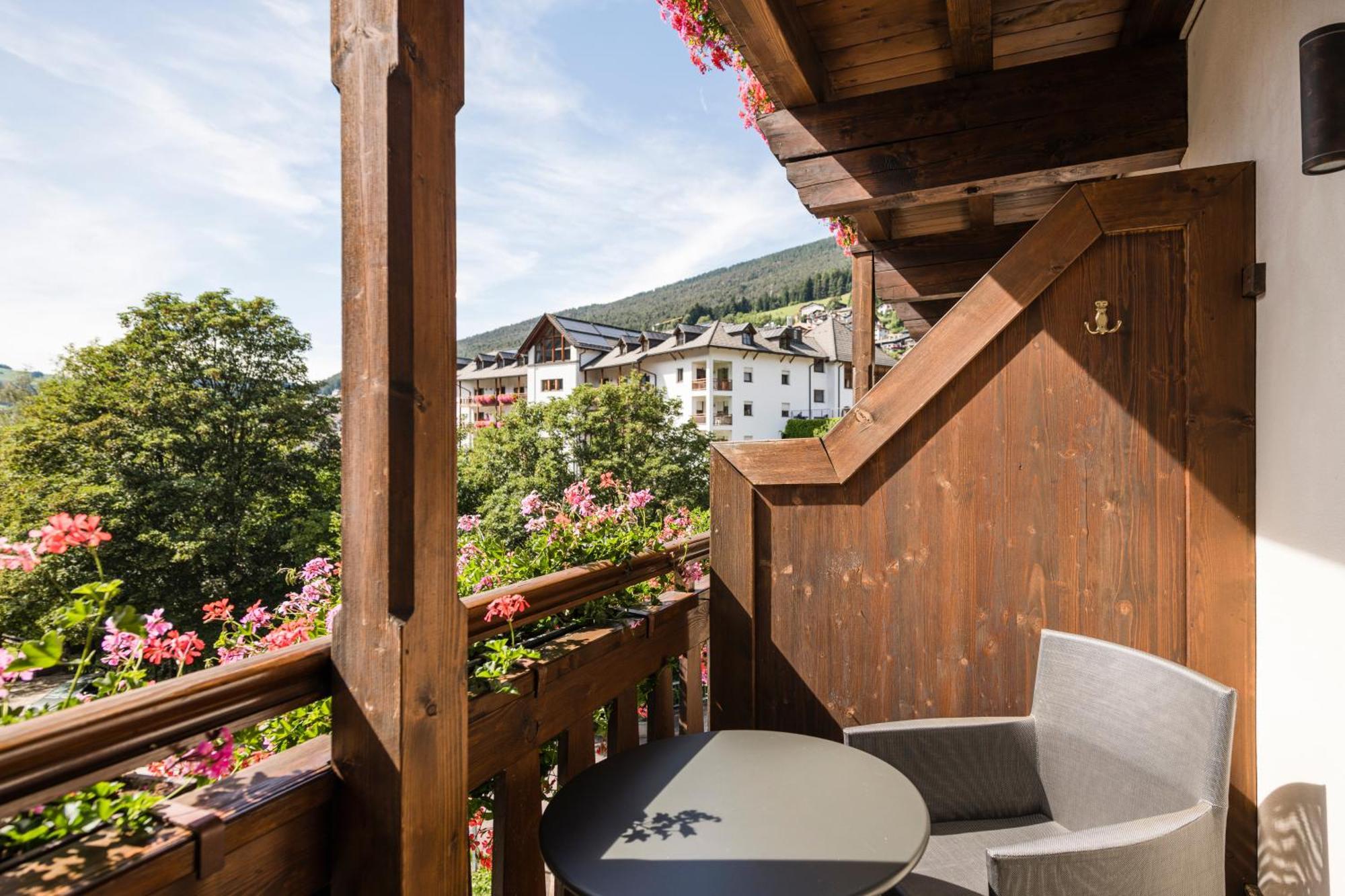 Hotel Angelo Engel Ortisei Exterior photo